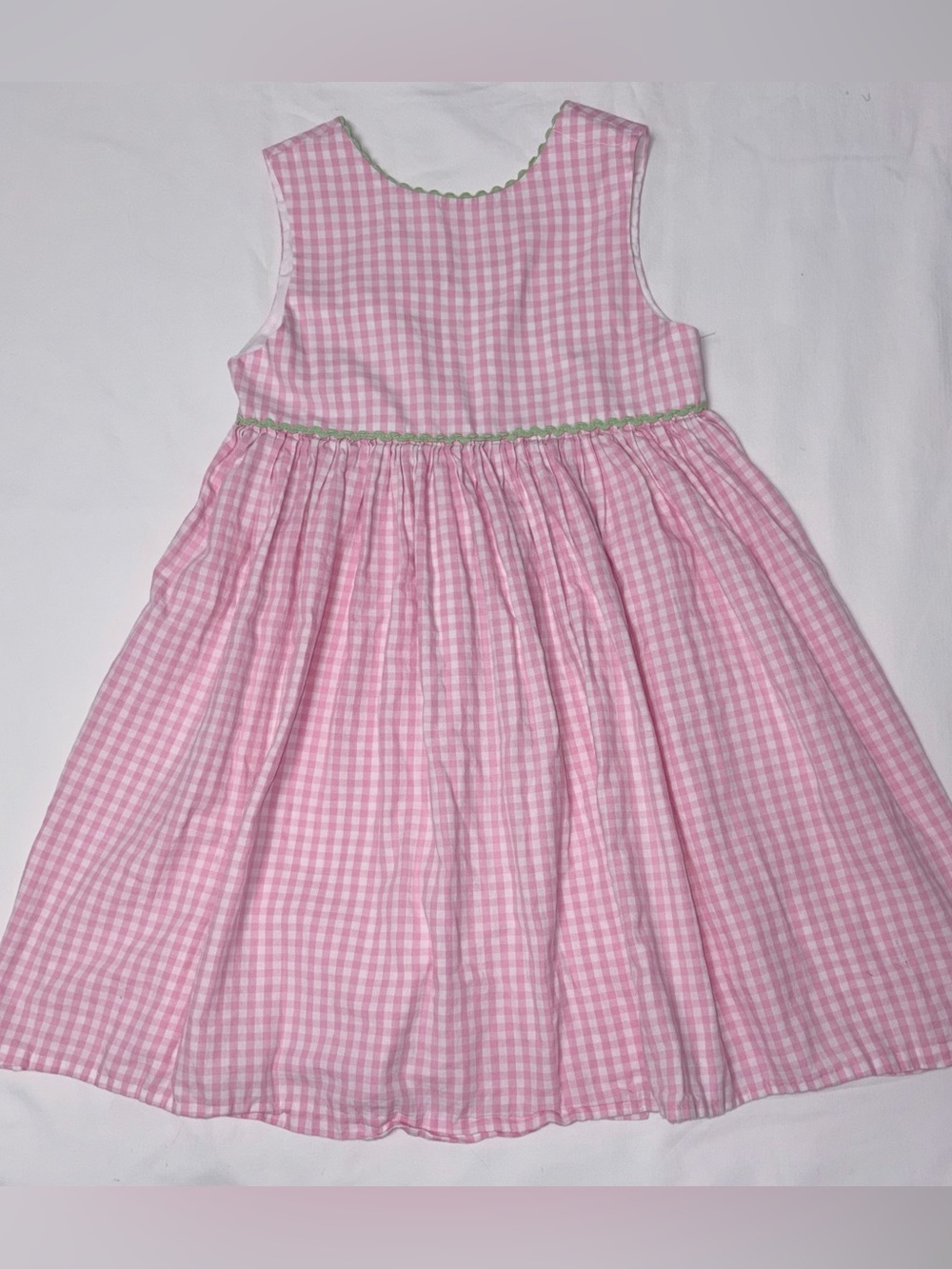 Bella Bliss pink gingham dress with sweet button back sz 6 EUC smoke free home